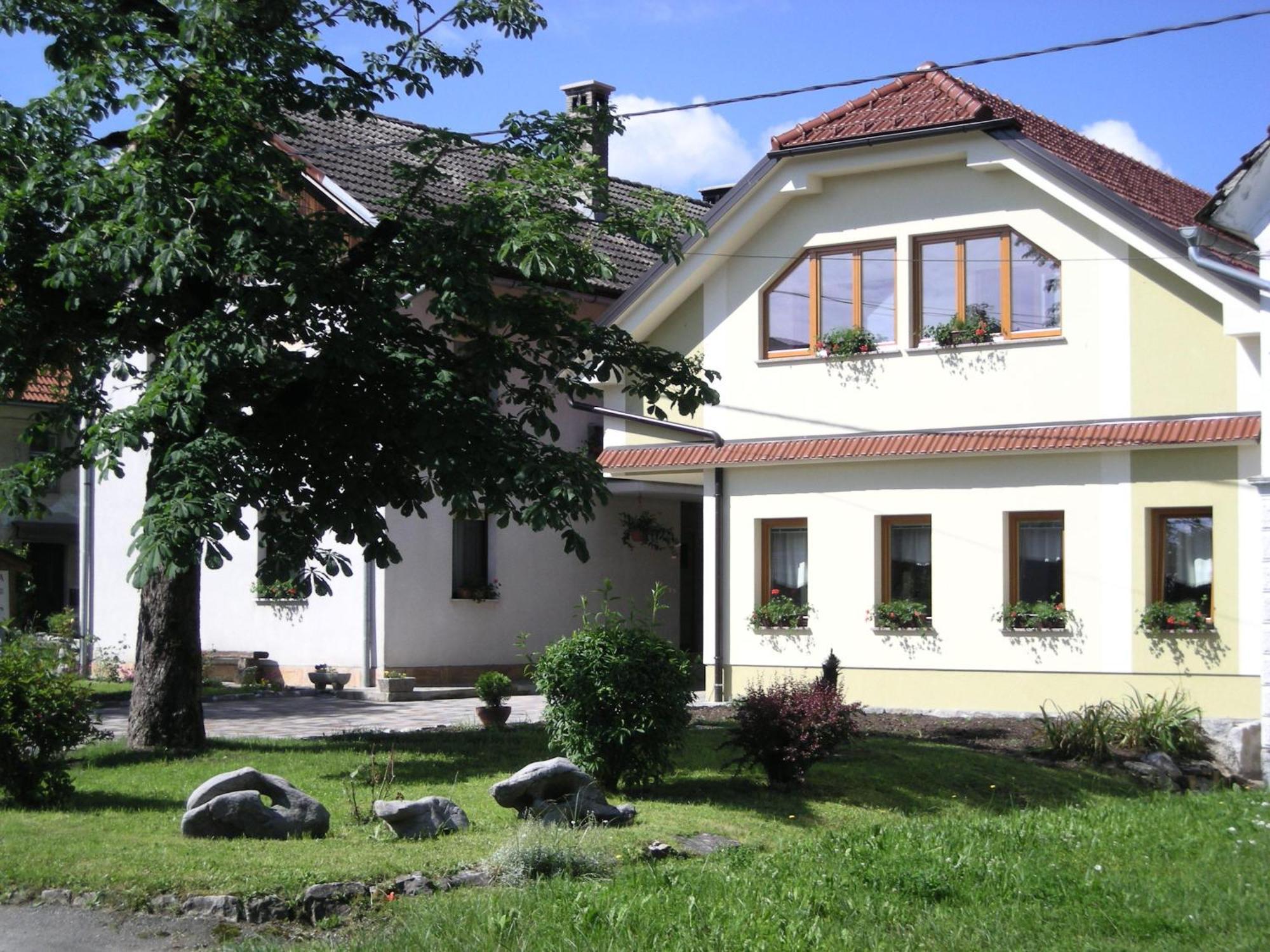 Turisticna Kmetija Logar 호텔 Grahovo 외부 사진